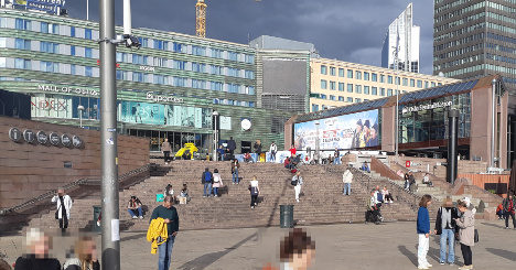 Oslo Sentralstasjon sett fra Jernabanetorget